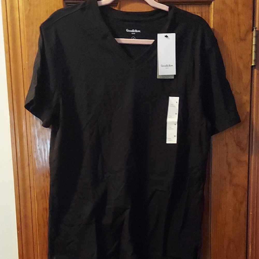 Goodfellow & Co Men's Black V-Neck Shirt - Medium - Picture 1 of 3